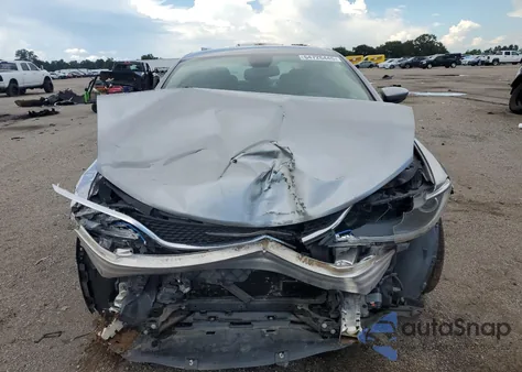 2015 Chrysler 200 Limited из США, поврежденный, VIN 1C3CCCAB2FN707722